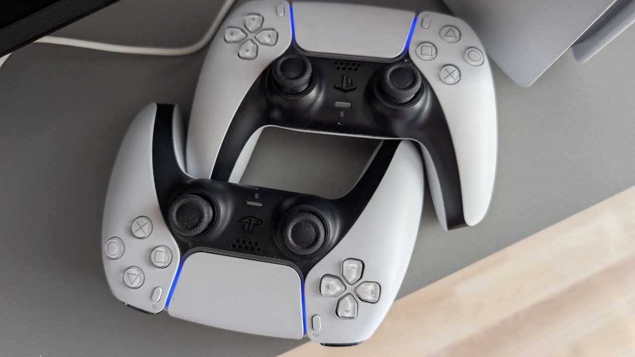 Sony Playstation 5 / PS5 з дисководом + 2 контроллери