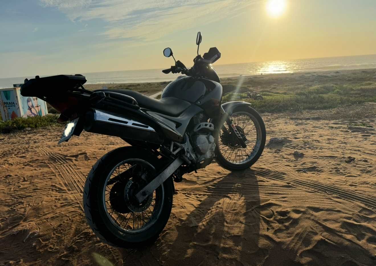 Mota Honda NX400 Falcon - Bom Estado (mota versátil estrada + offroad)