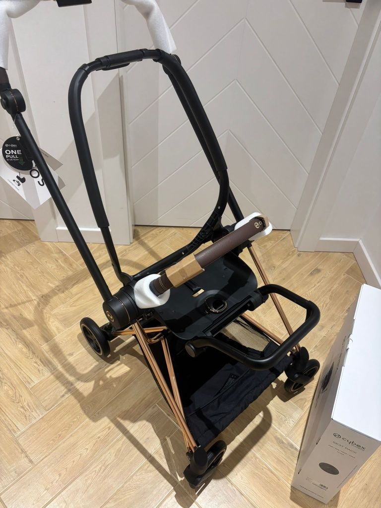 Cybex Mios 3.0 Wózek Spacerowy Dream Grey Simply Flowers