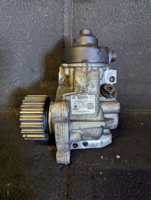 тнвд 2.0 1.6 vag 04L130755D 0445010537 Паливний насос високого тиску