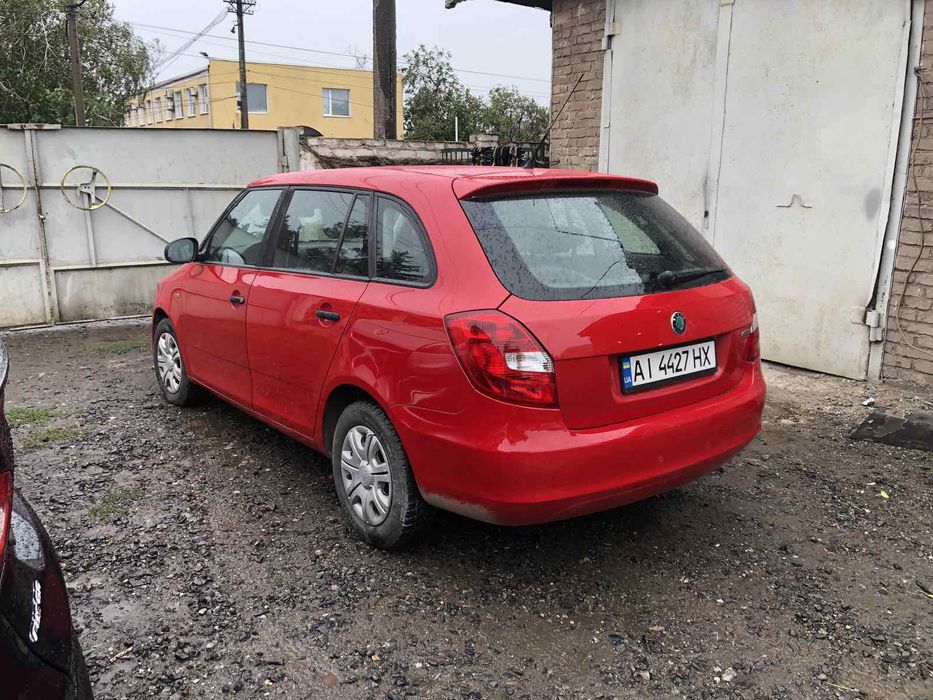 Skoda Fabia 1.6 TDI diesel дизель универсал 2011
