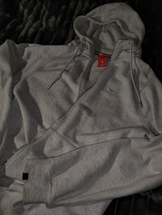 Серая кофта найк