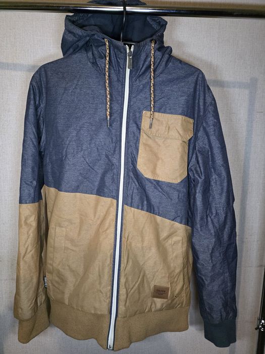 Чоловіча куртка ,гарної якості