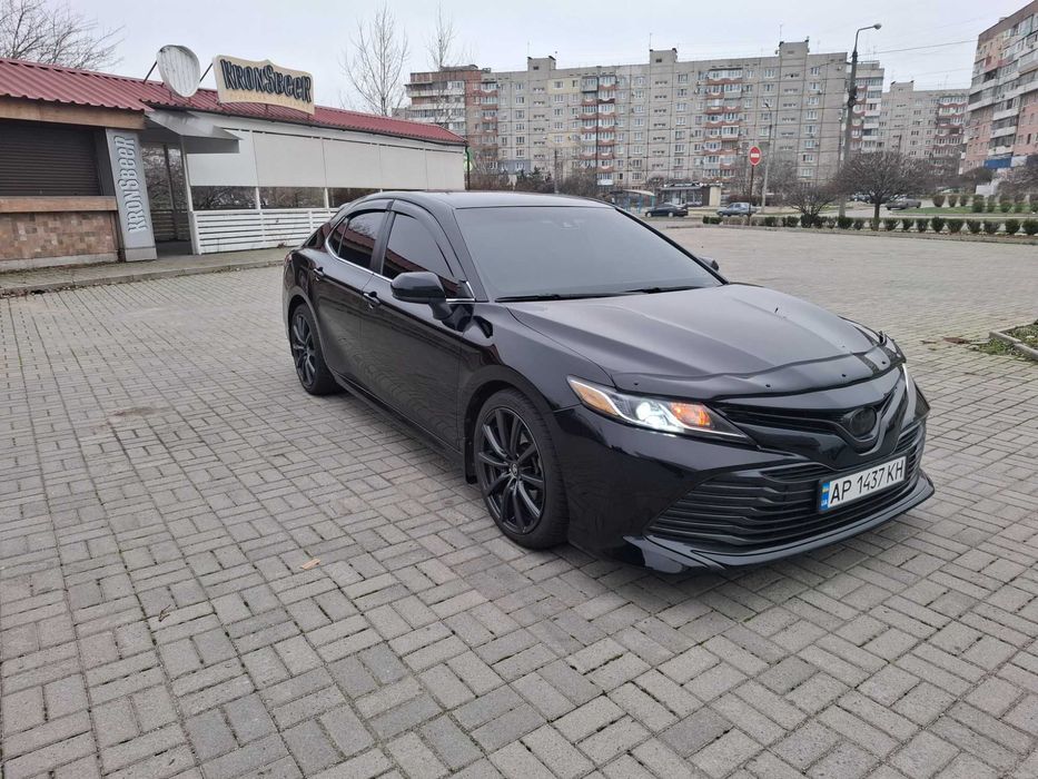 Toyota Camry в отличном состоянии.