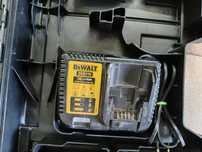DeWalt dcb115 ładowarka z walizka 18v oryginalna w bardzo dobrym stan