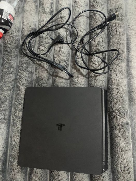 Продам ps4 slim на 500гб