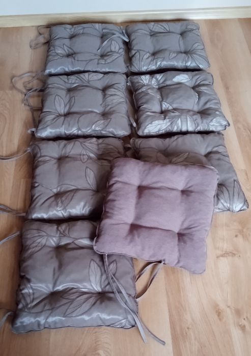 Poduszki na krzesła w kolorze mokka