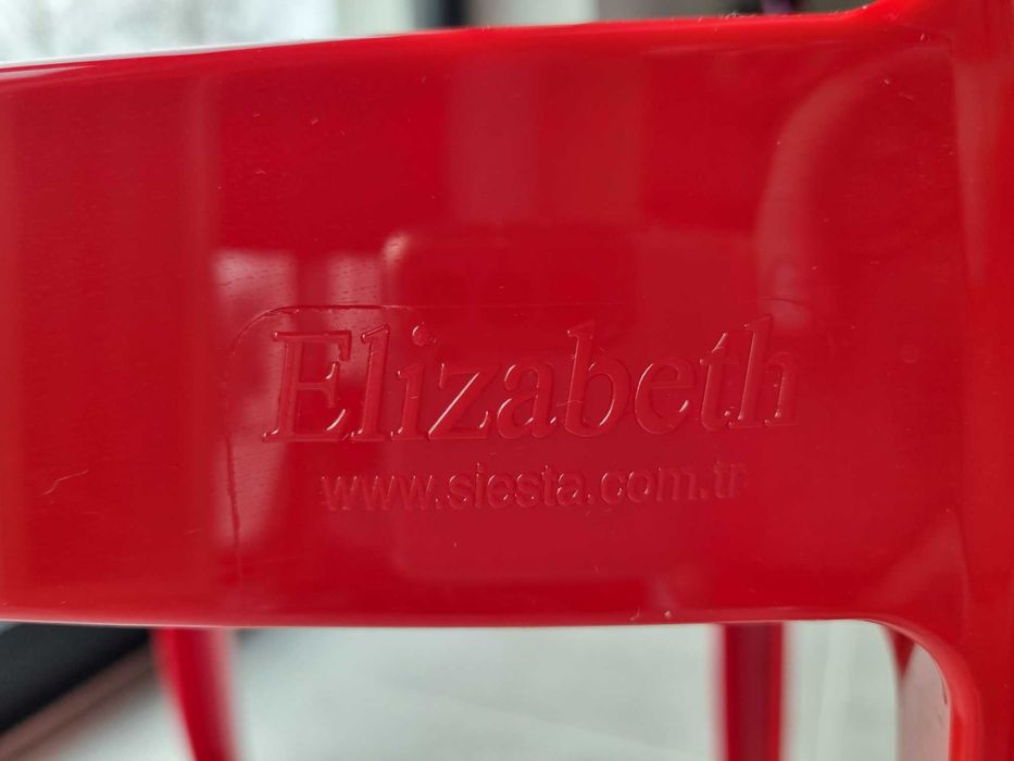 krzesło wzorowane na Kartell Ghost  / czerwone