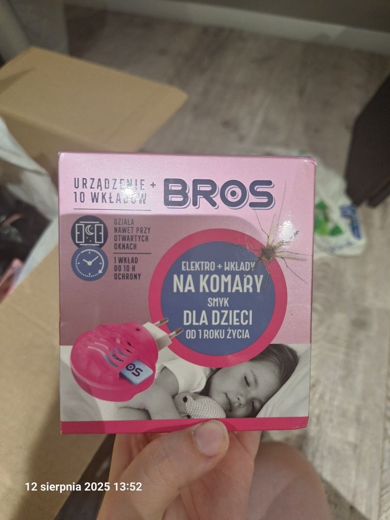 Karton z różnymi rzeczami