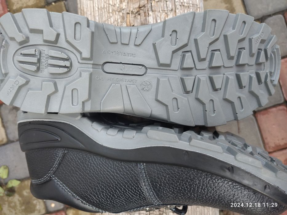 Робоче   взуття.