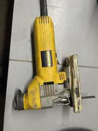 Wyzynarka DeWALT DW 323