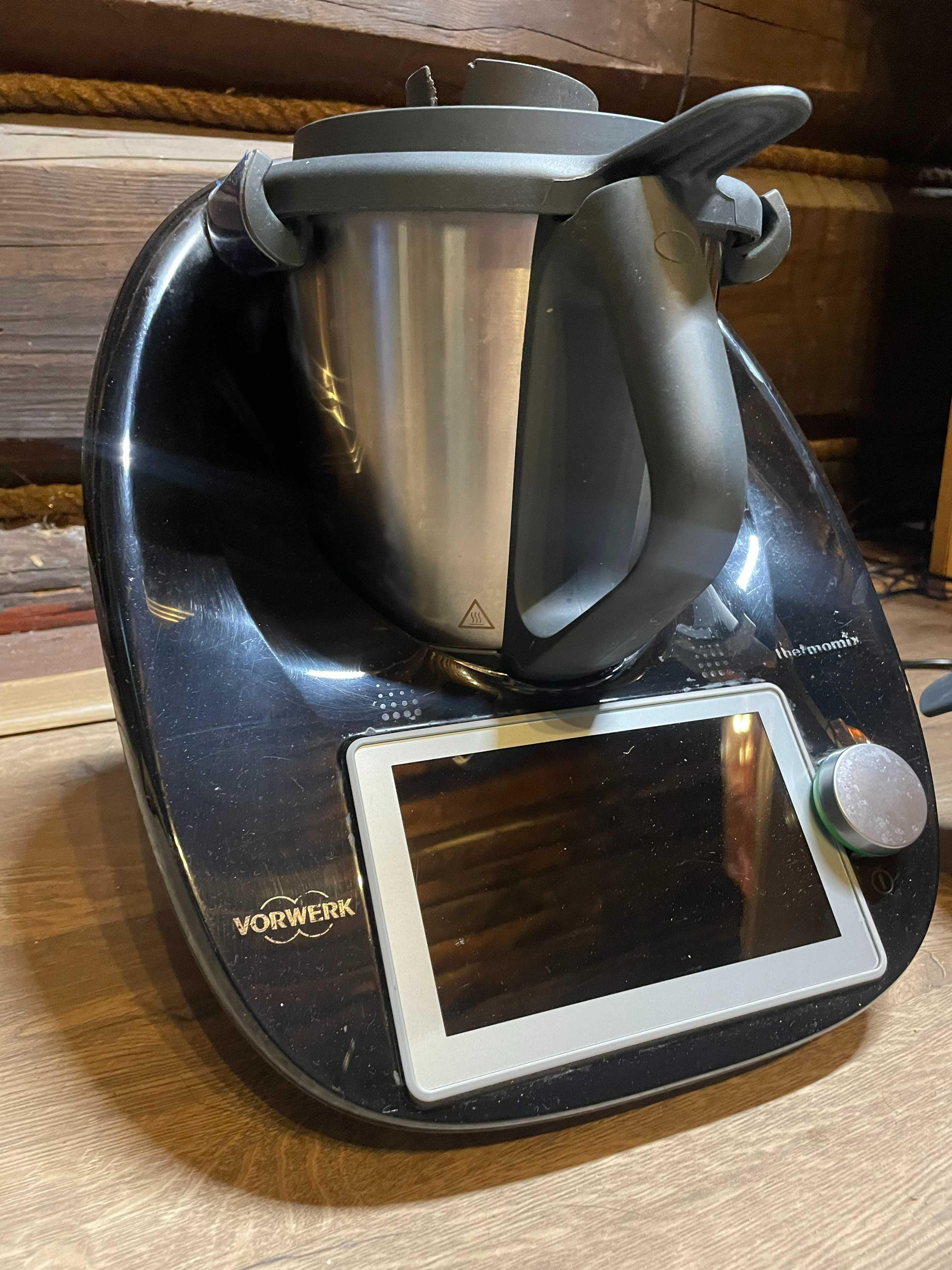 Sprzedam Thermomix TM6 Vorverk czarny wersja limitowana