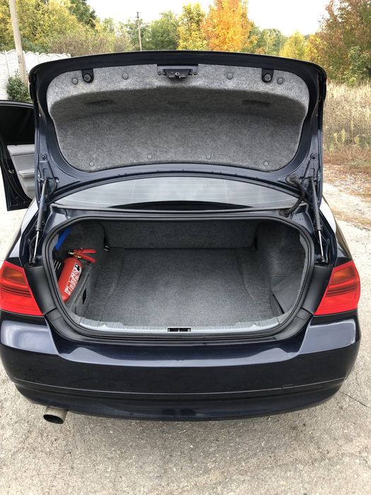 Продам bmw e90 N46B20B НЕ ФАРБОВАНА