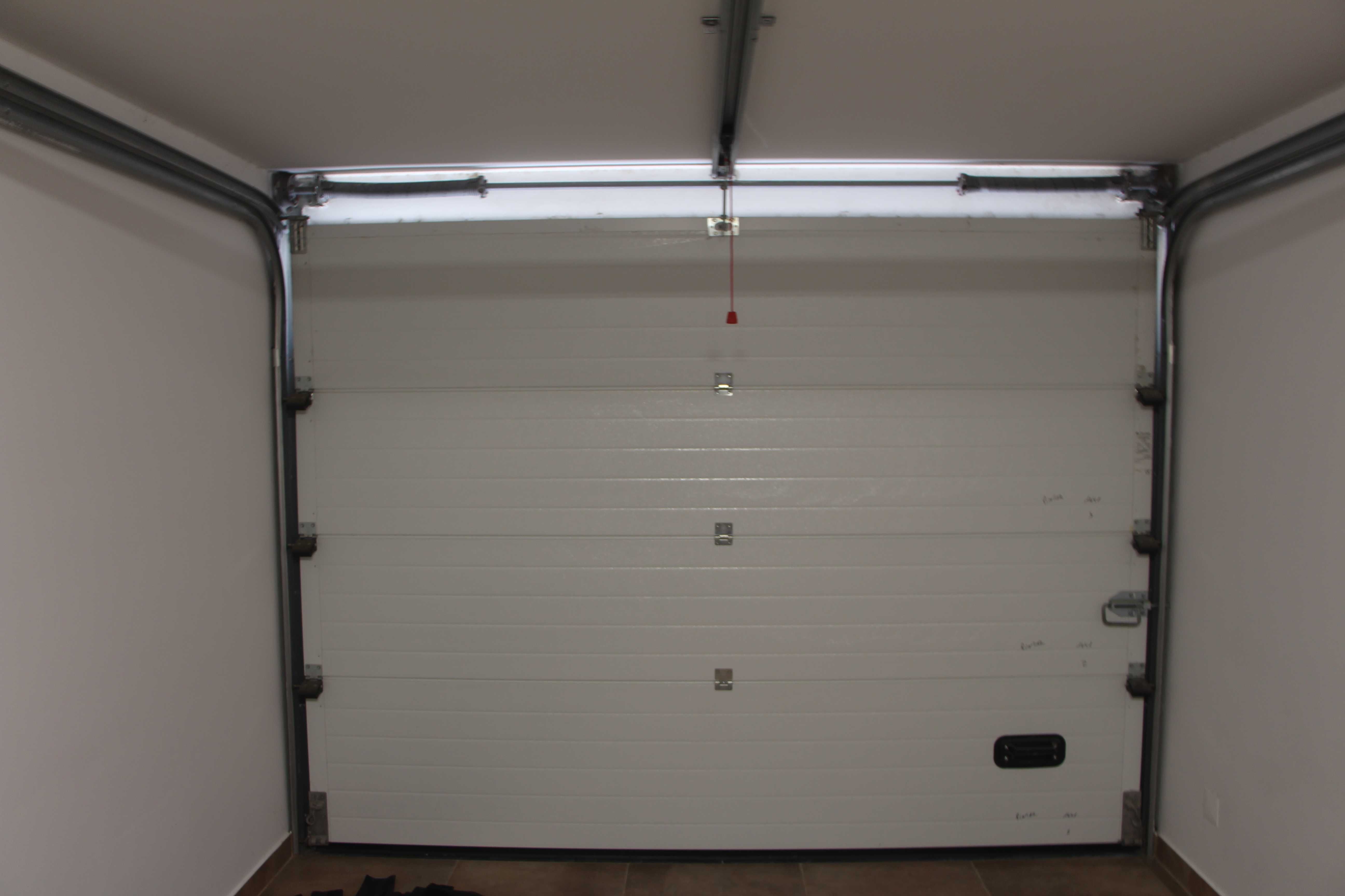 Portão de Garagem - automático com motor
