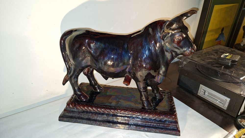 Touro de Manuel Mafra das Faiança das Caldas