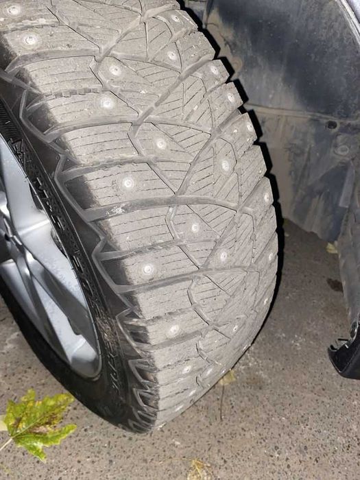 205/55/16 Goodyear Ultra Grip 600. Шип. Зима