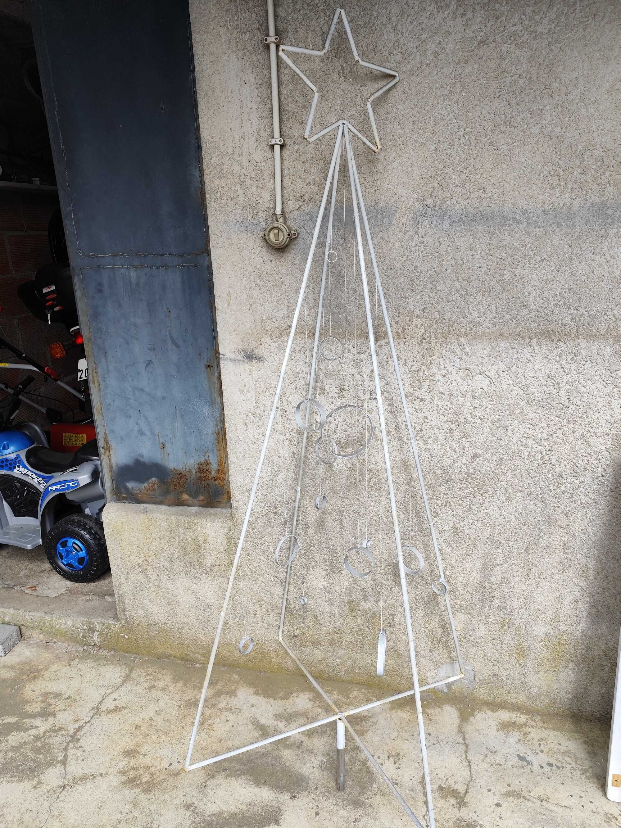 Árvore de natal em ferro