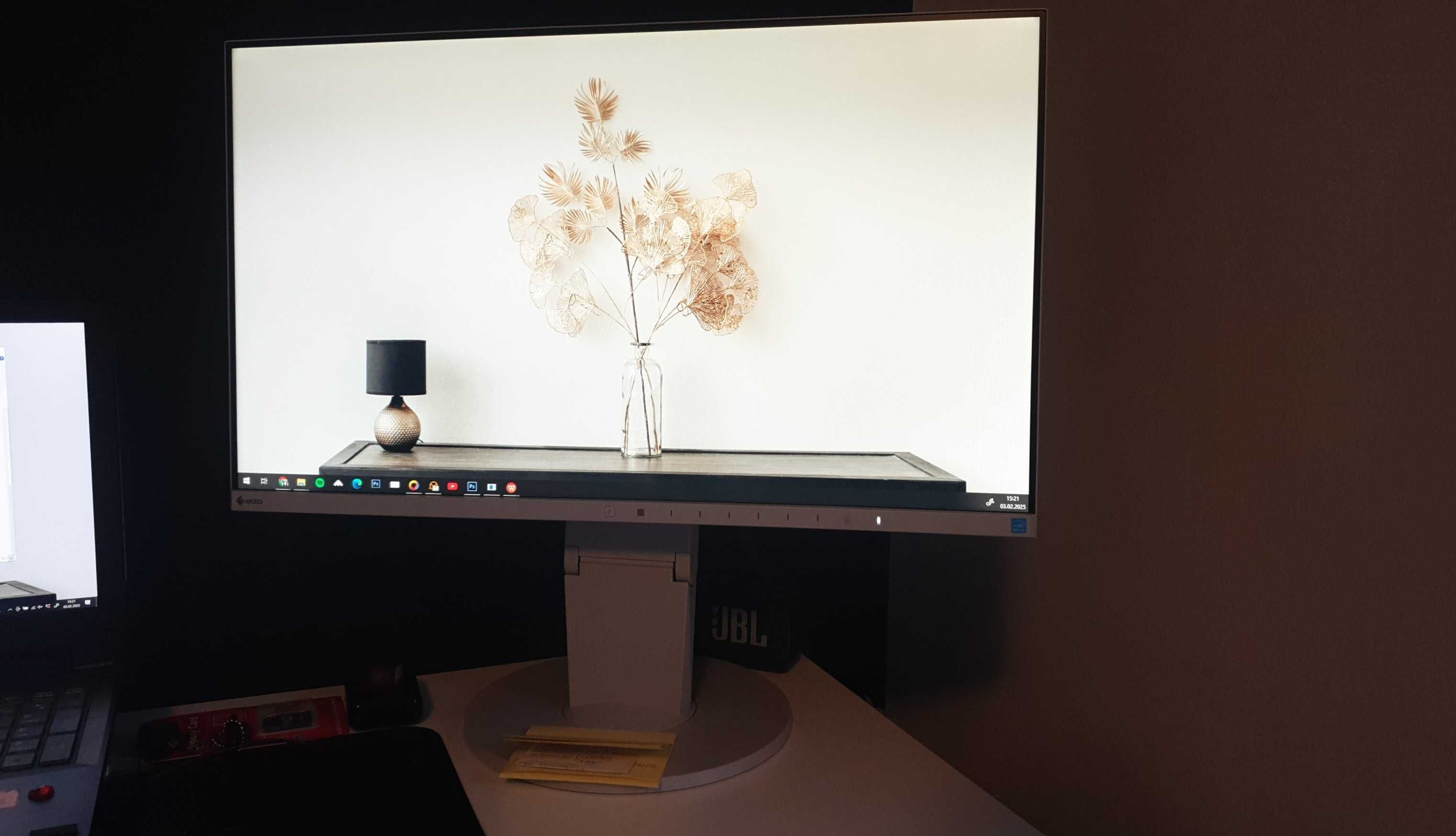 Monitor EIZO FlexScan 2450 cienkoramkowy biały