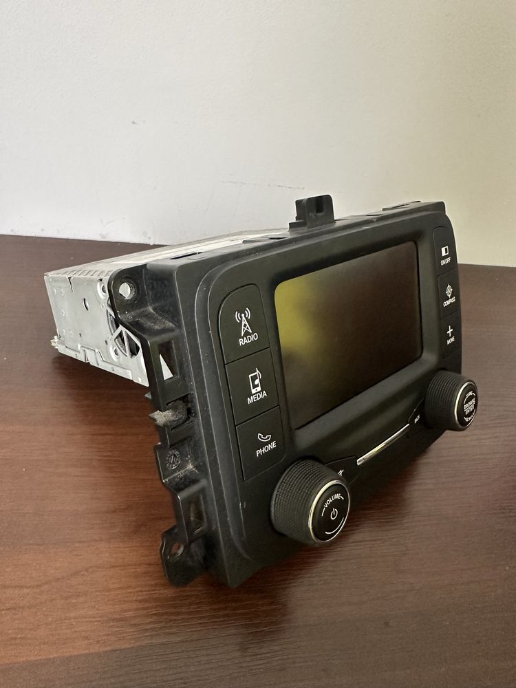 Wyświetlacz uConnect 5″ Jeep Renegade | Radio | Bluetooth |