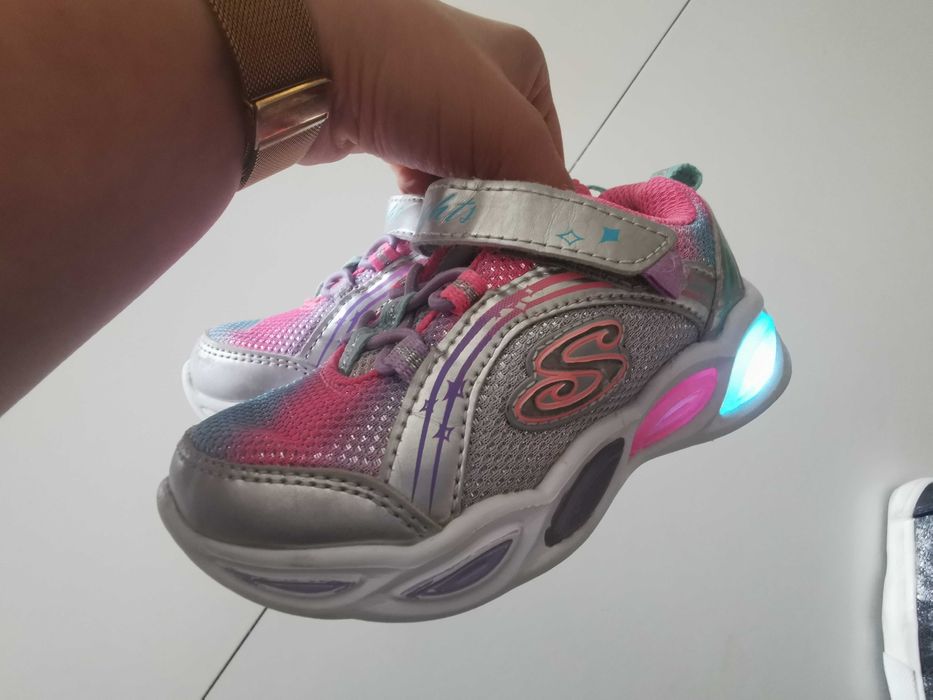 Skechers buty świecące r. 23 dziewczęce