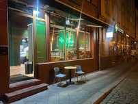 Na sprzedaż: Gotowy biznes w pełni wyposażona restauracja 82 m2