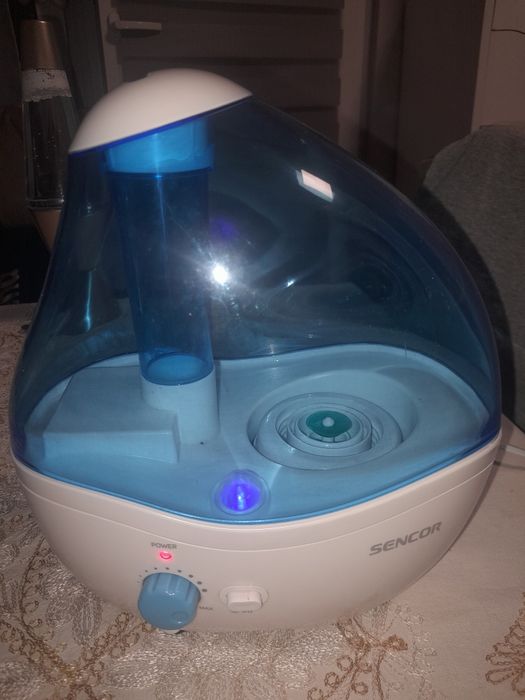 Nawilżacz powietrza Sencor SHF 920BL.