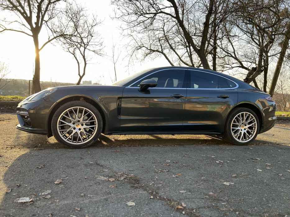 Porsche Panamera 4S