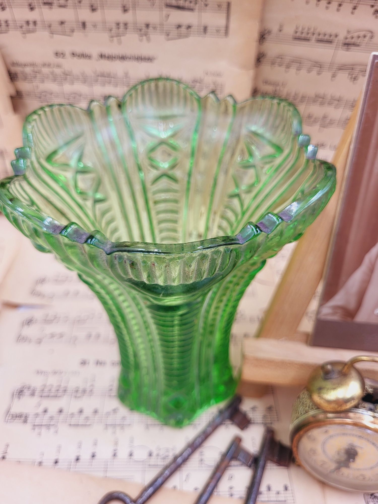 Zielony duży szklany wazon na konwalie HSG ZĄBKOWICE