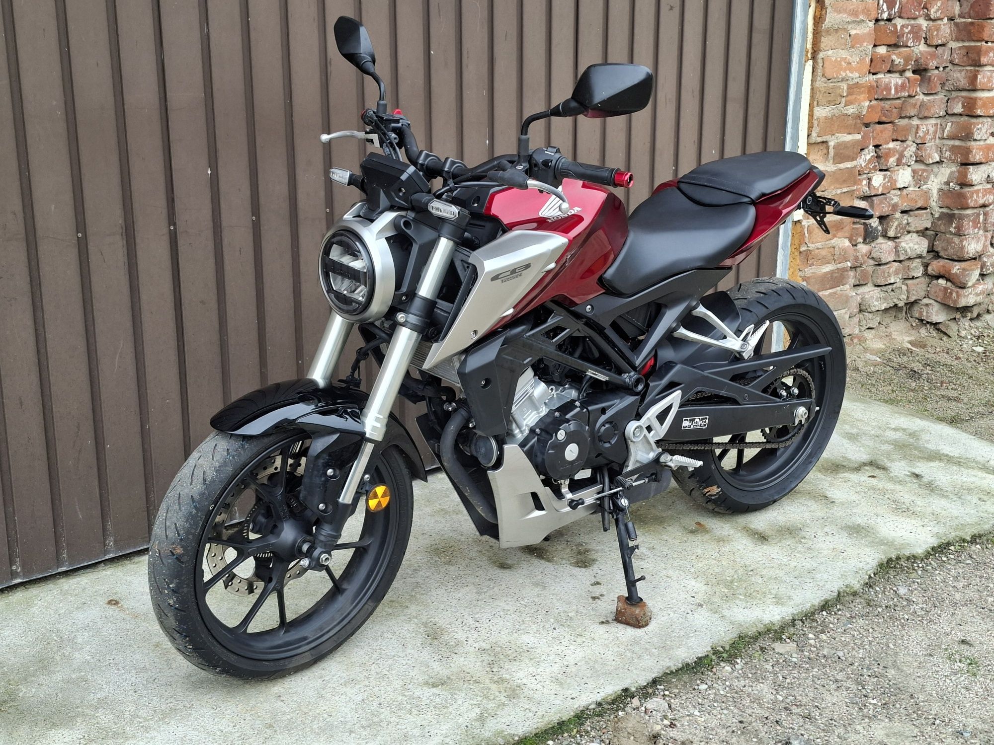 Honda CB 125R kat.B/A1 ABS rok 2018 transport pod dom