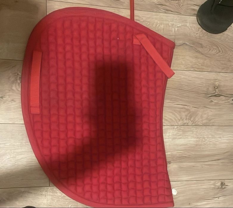 Czaprak esk czerwony