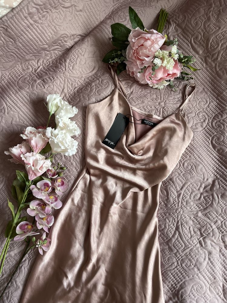 Sukienka satynowa różowa bieliźniana mini imprezowa coquette