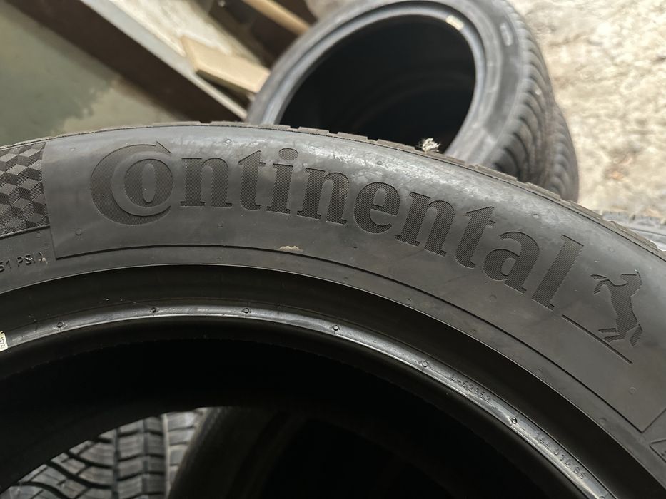 Резина 235/60/18 Continental R18 зима комплект 2022