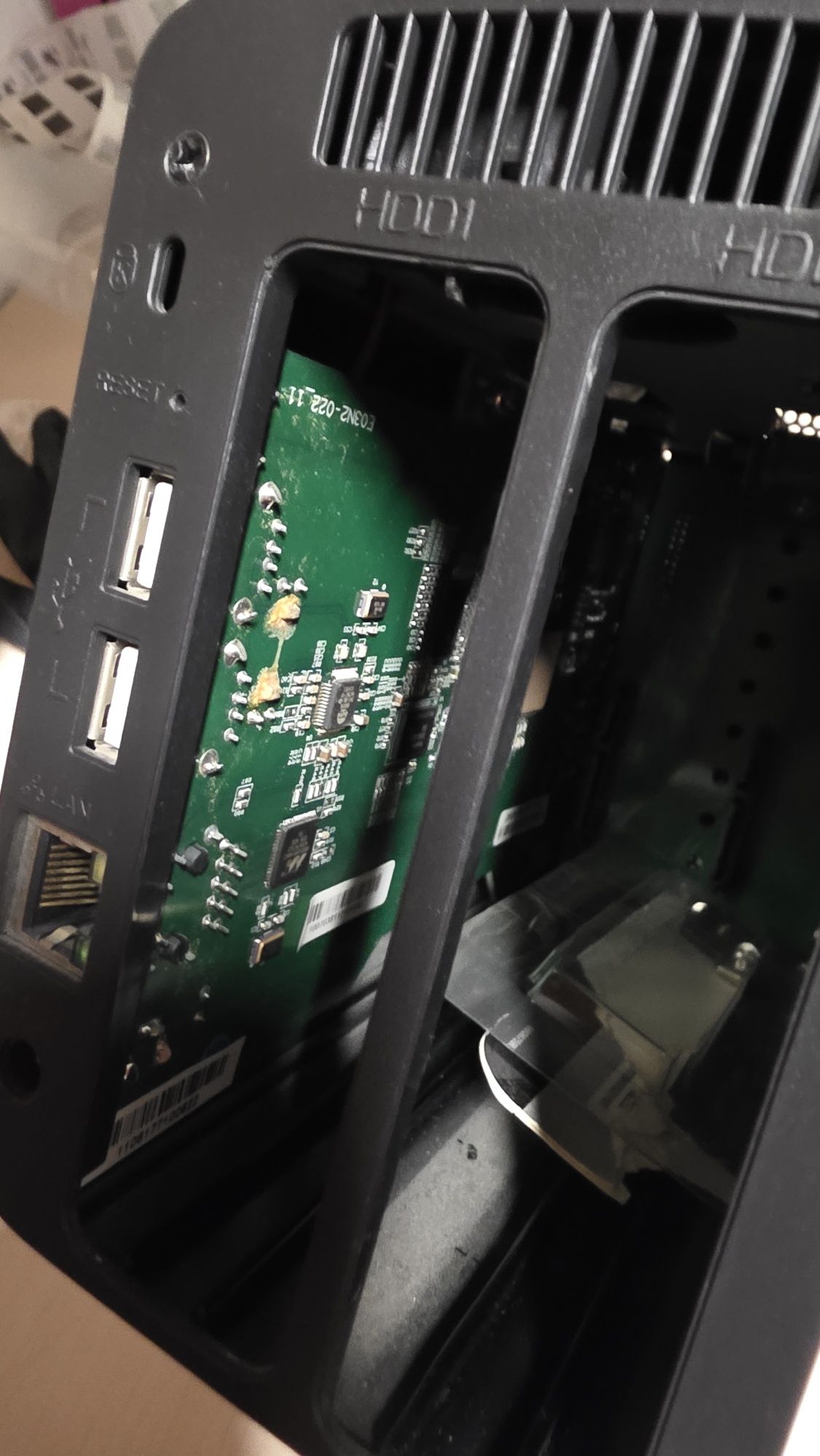 NAS Server Iomega StorCenter ix2 sem discos