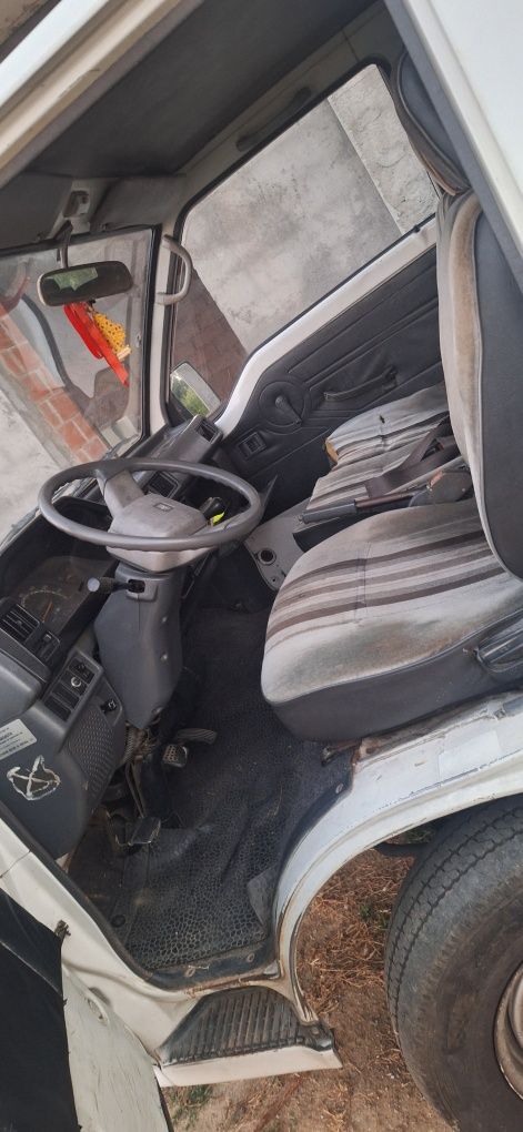 Mitsubishi l300 9 lugrs