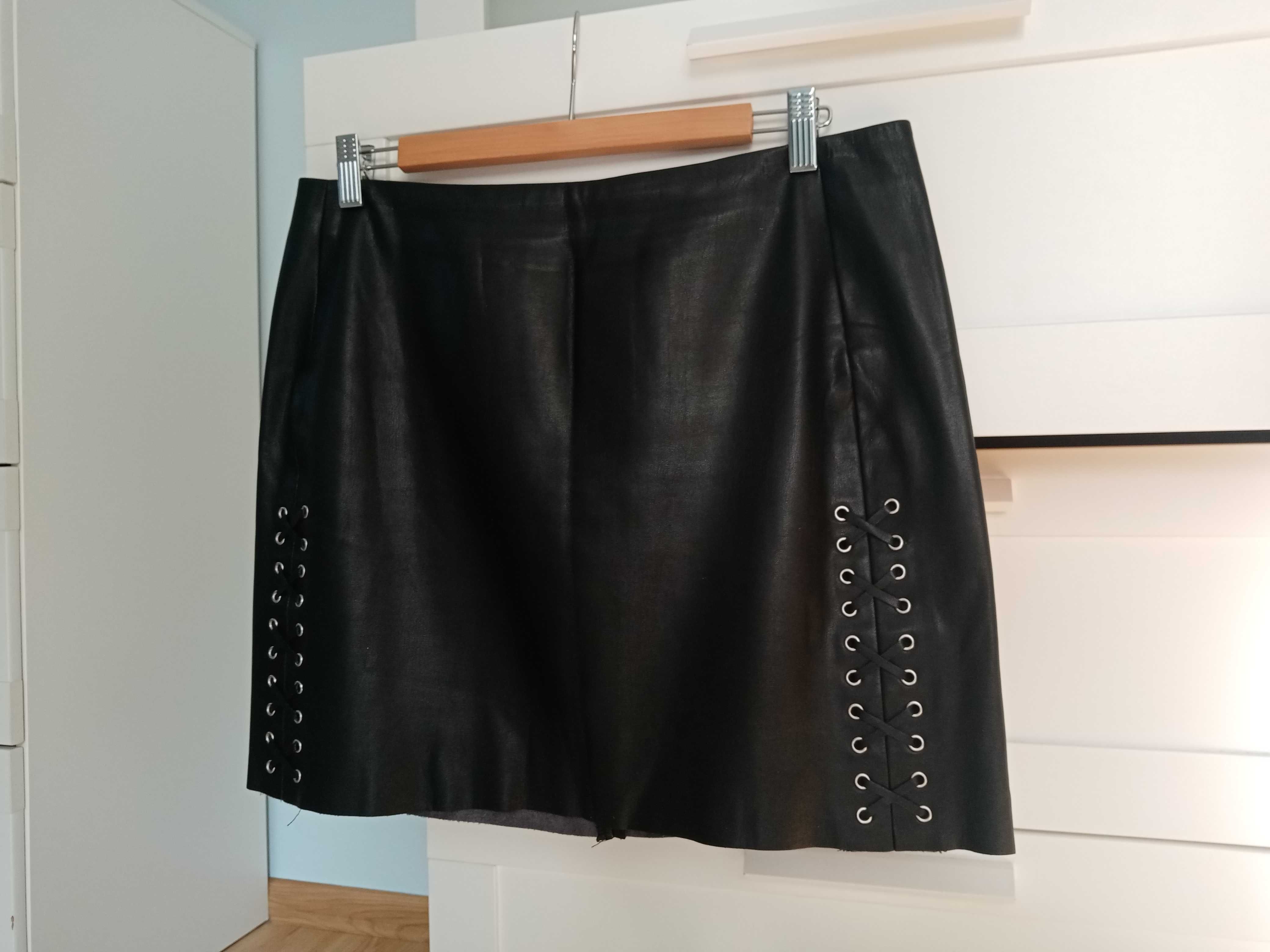 Spódnica mini z imitacji skóry Zara 40 - 42