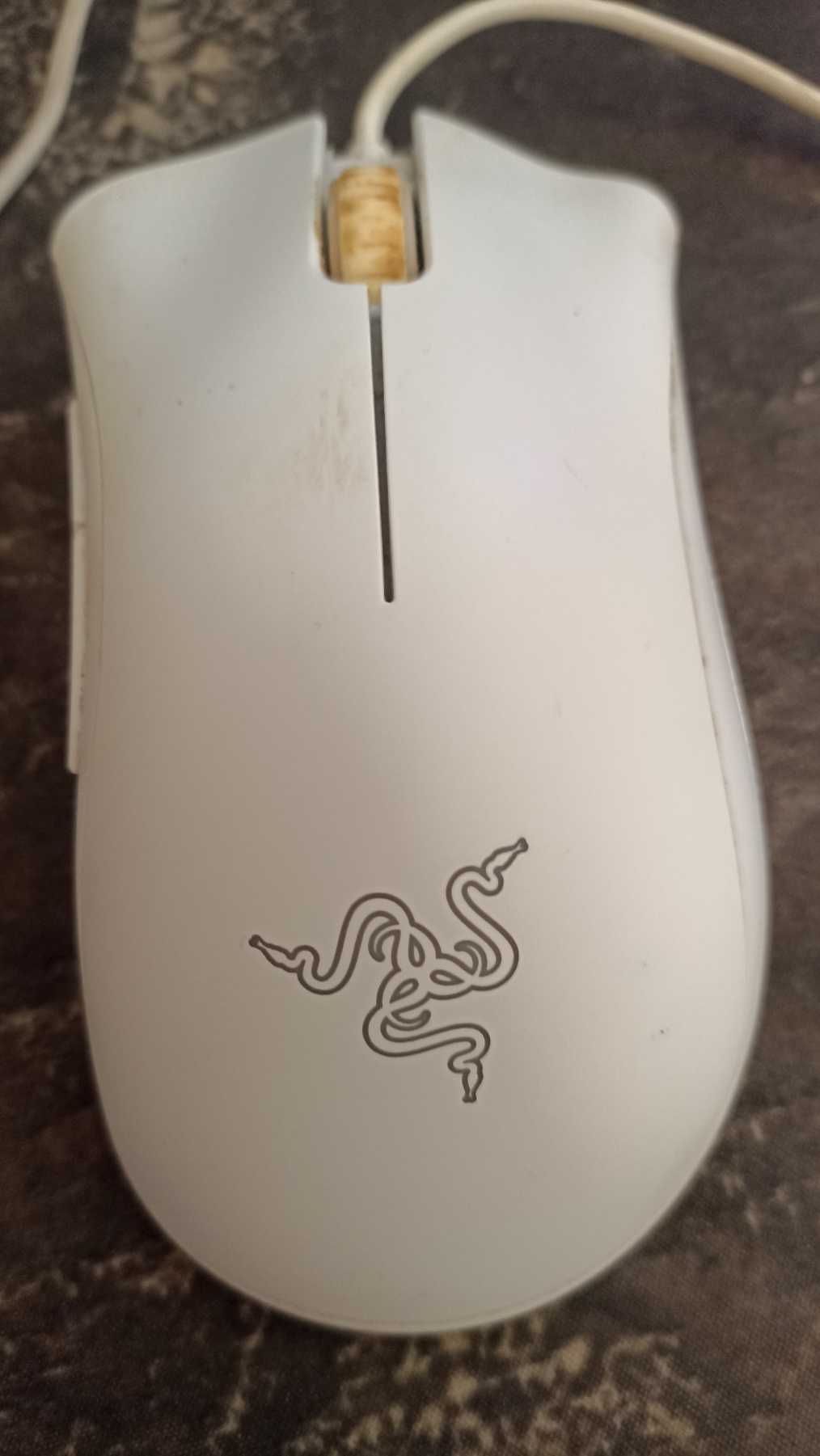 мишка RAZER DEATADDER essential. має дабл клік, тому так дешево.