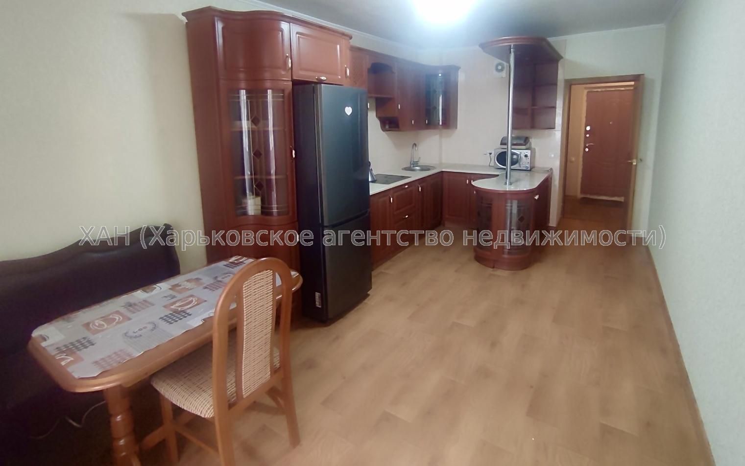 Продам просторную 2к. кв. м. Ак. Павлова Салтовка. Е60