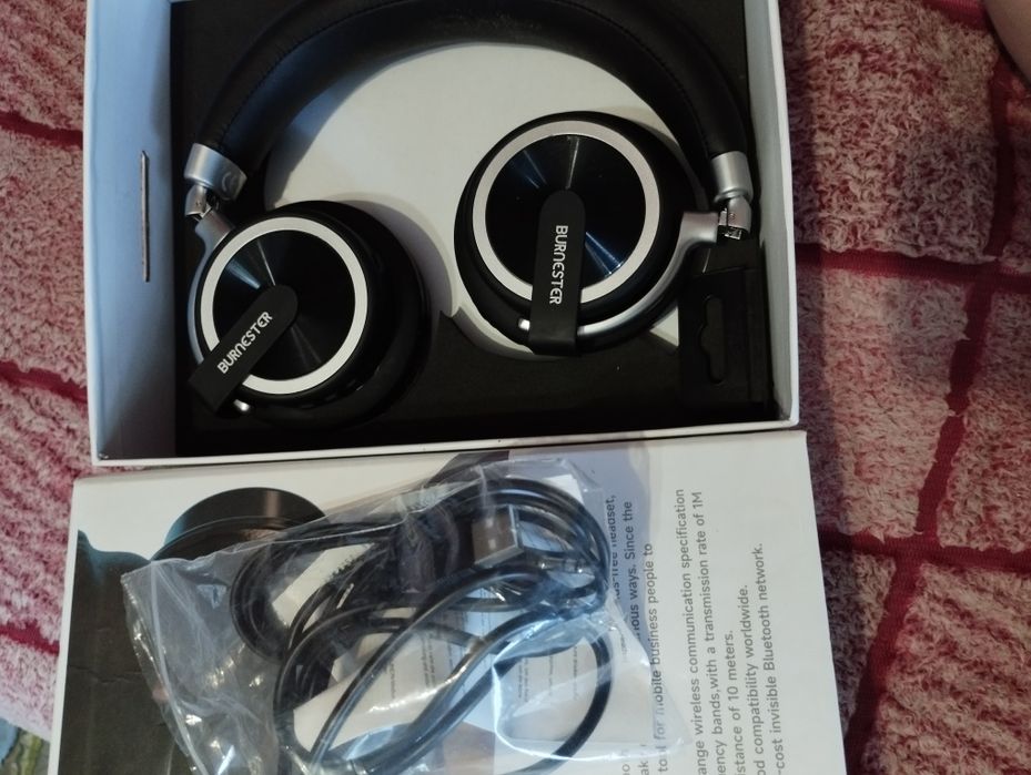 Навушники дуже к