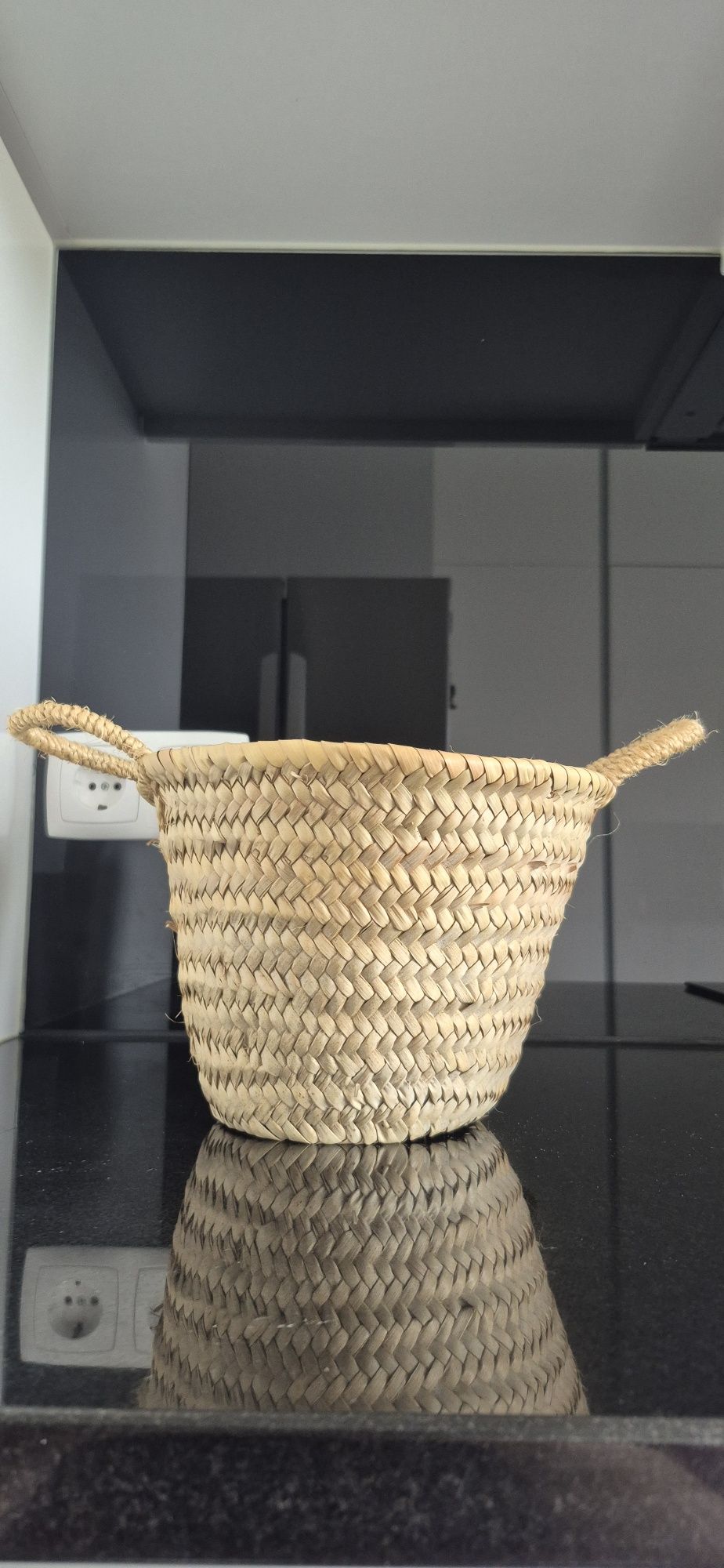 Cesta em palma redonda