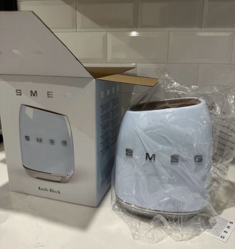 Bloco para facas SMEG NOVO