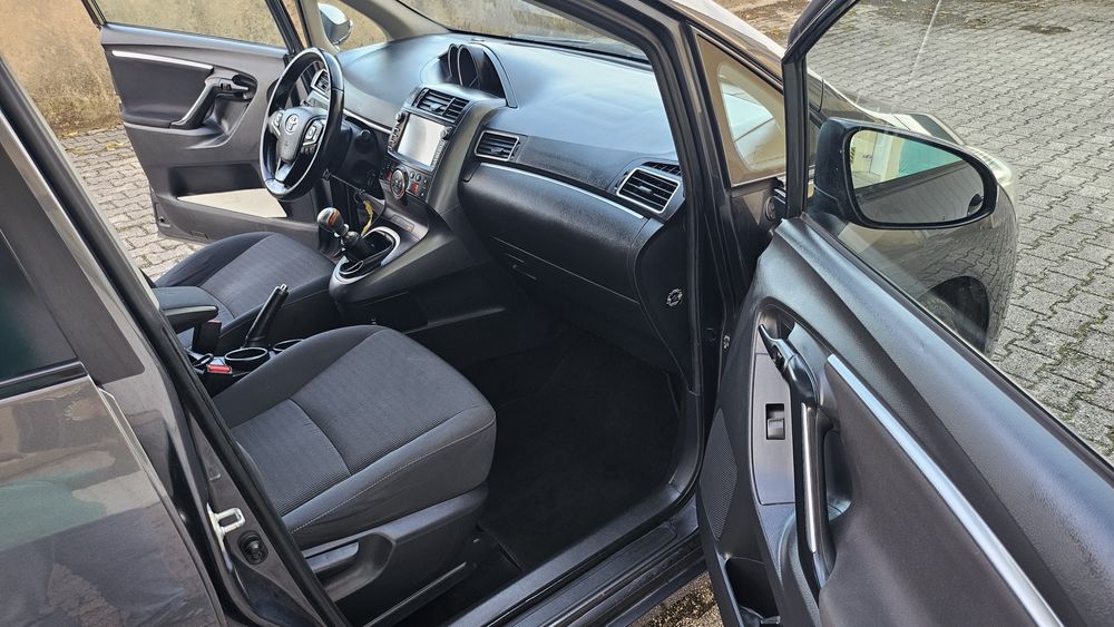 TOYOTA VERSO D4D 7 LUGARES 175 MIL KM