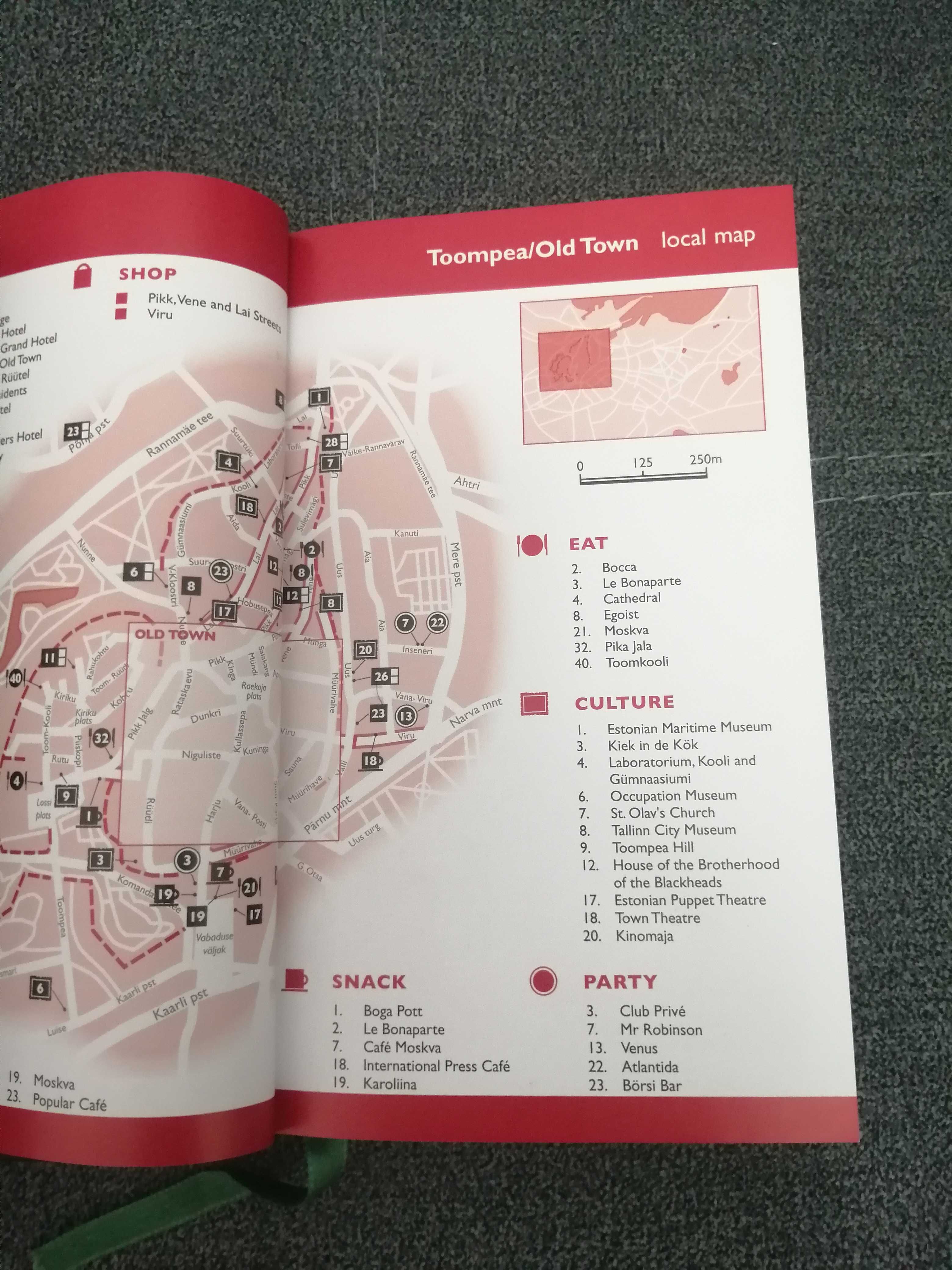 "Hedonist's Guide To Tallinn" (путеводитель по Таллину на английском)