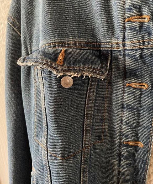 Продам джинсовый пиджак