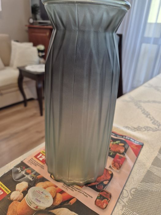 Sprzedam wazon szklany.