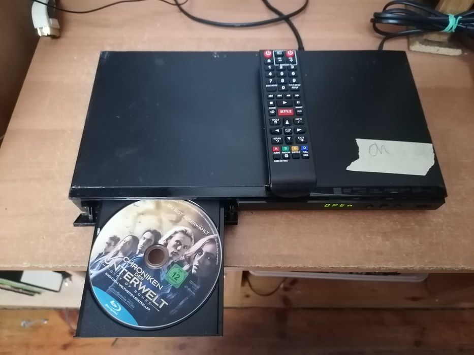 Odtwarzacz BluRay Samsung BD-E5300 pilot