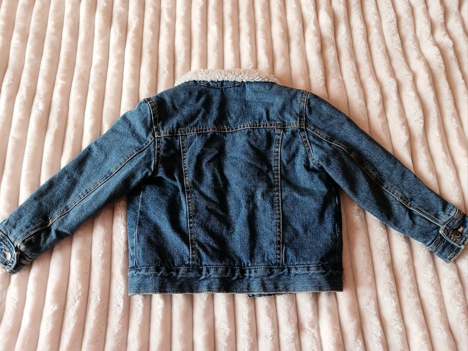 Джинсова куртка з підкладом  4-5 років