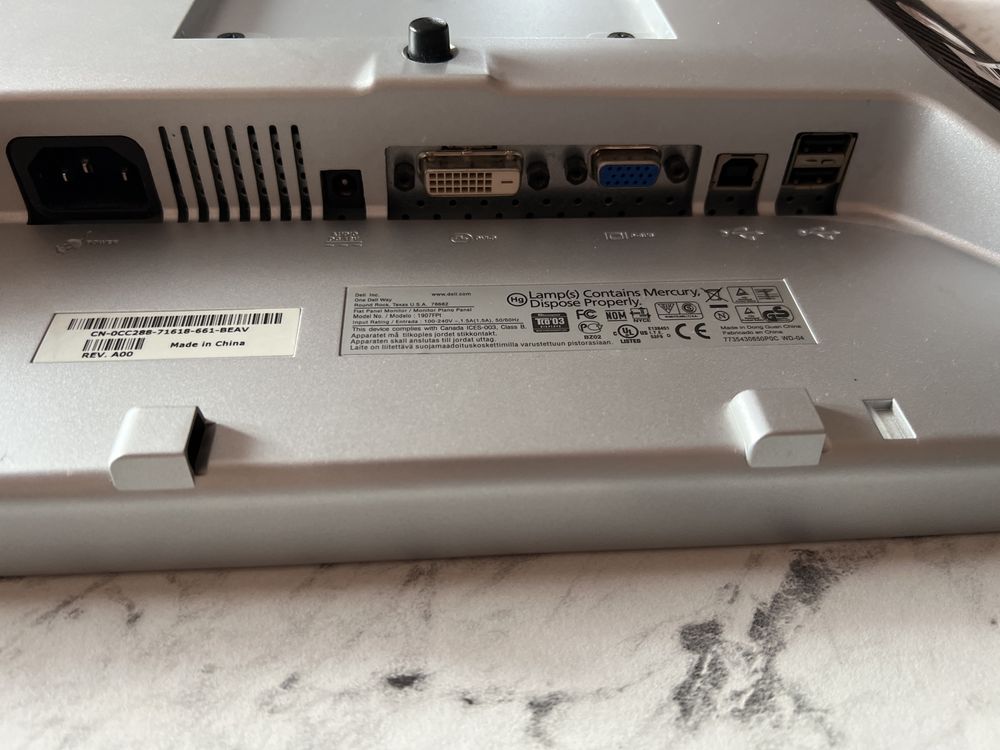 Monitor Dell 19“
