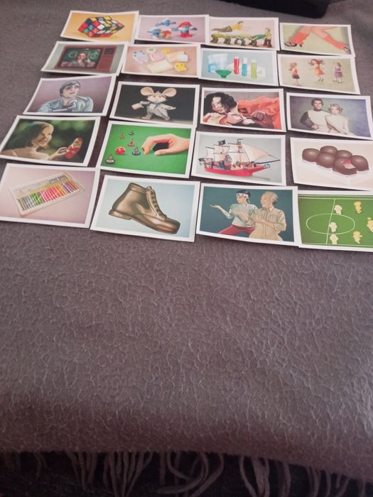 100 Cromos Radio Comercial