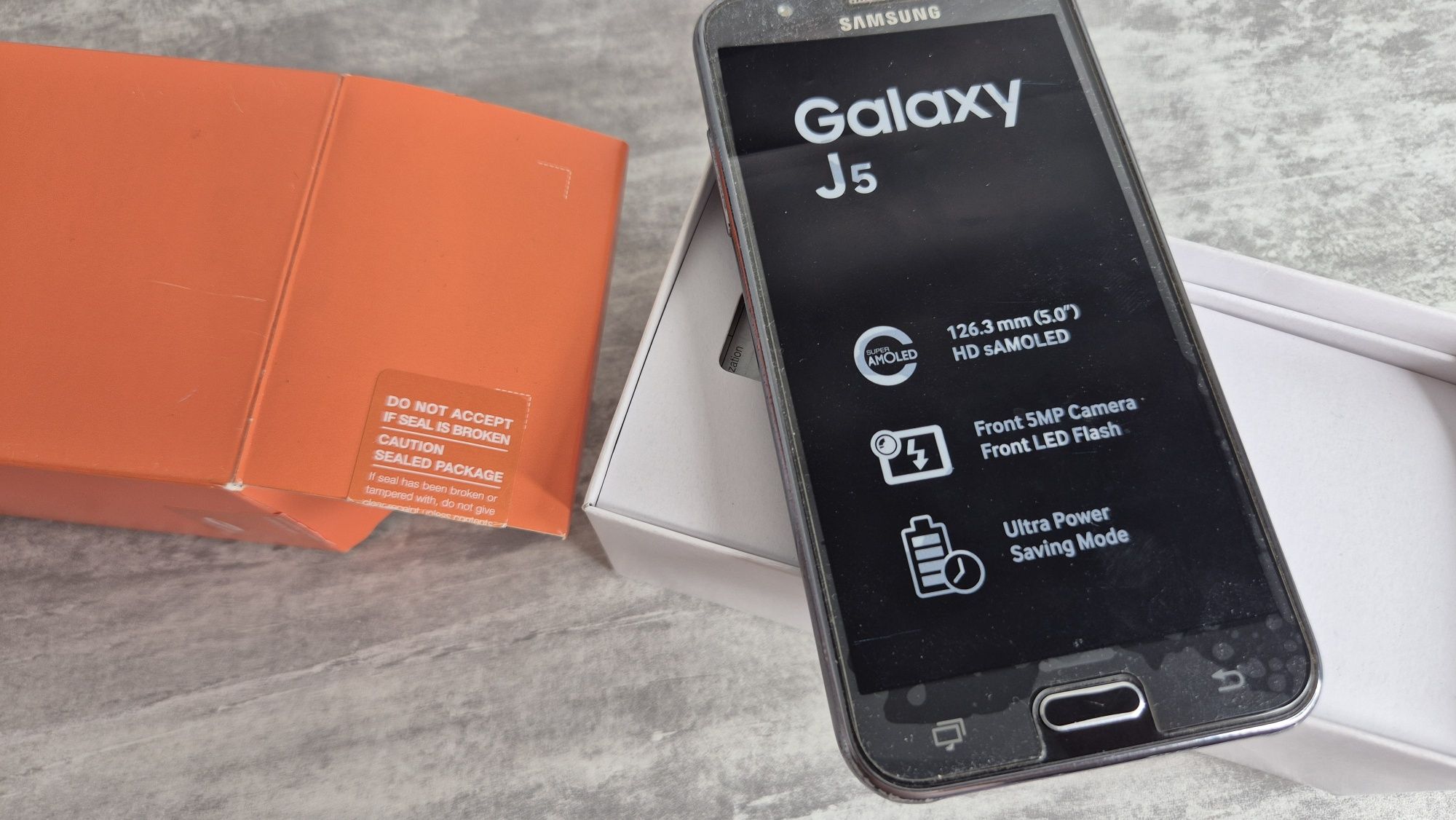 Продам Samsung galaxy J5

Внутрішня Пам'ять: 8Гб

Оперативна пам'ять