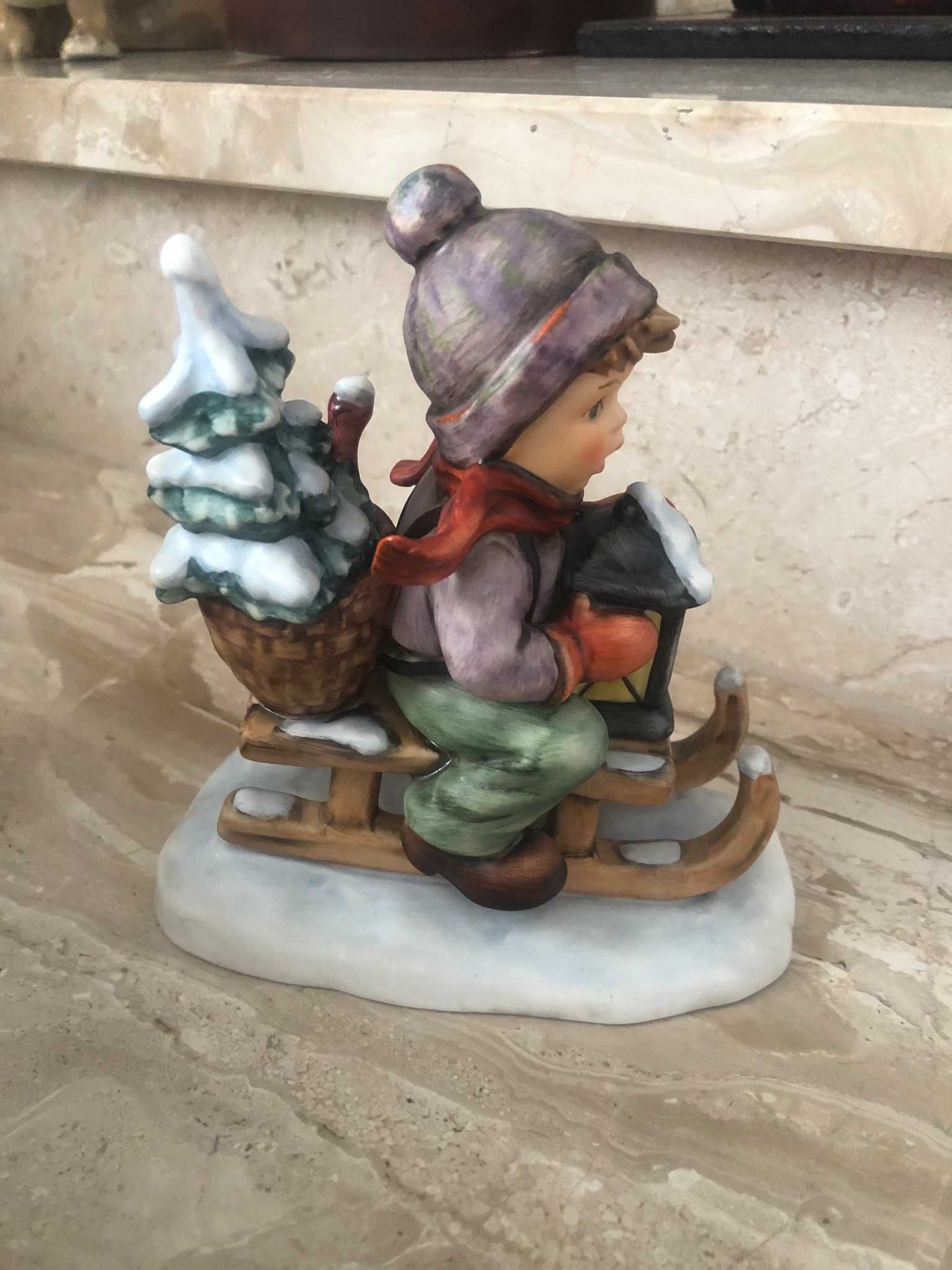 Porcelanowa Figurka M.I.Hummel Goebel 396/1 Ride Into Christmas